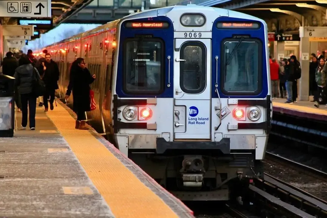 Syosset LIRR Station Schedule
